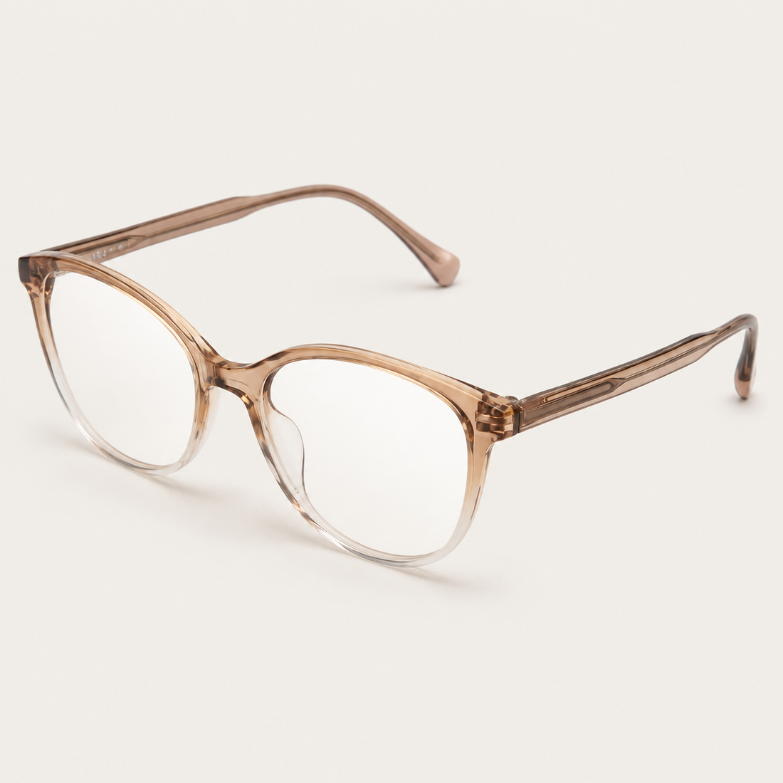 Werner – The Soft Cat-Eye That Lifts Without Declaring