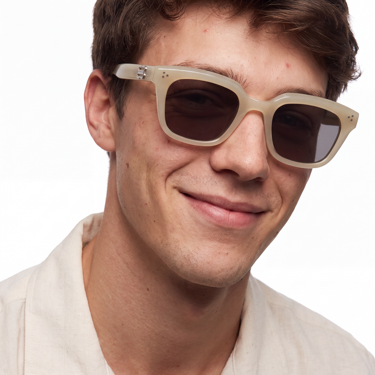Holger frame lifestyle detail